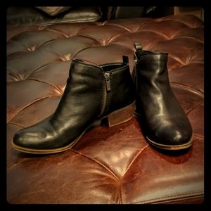 Lucky brand black leather boots booties